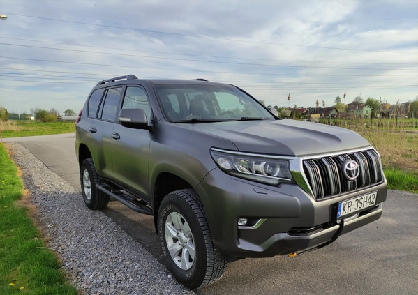 Toyota Land Cruiser cena 239000 przebieg: 61500, rok produkcji 2019 z Sępólno Krajeńskie małe 67